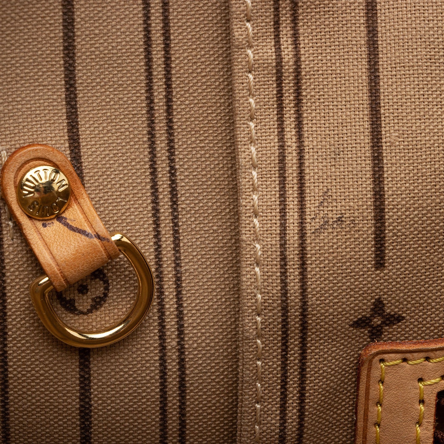Louis Vuitton Monogram Canvas Neverfull MM Tote (SHF-JdmzIM)