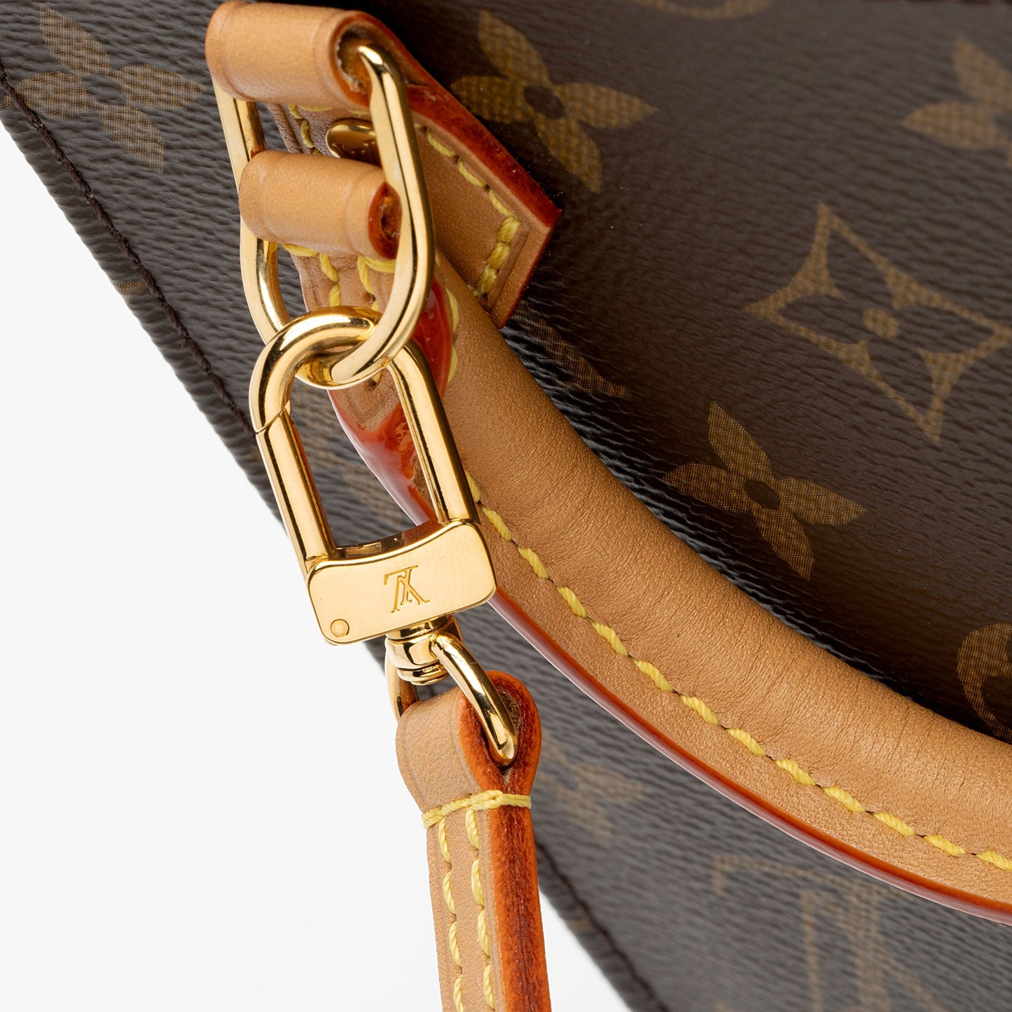 Louis Vuitton Monogram Canvas Petit Sac Plat Shoulder Bag (SHF-DPlW0S)