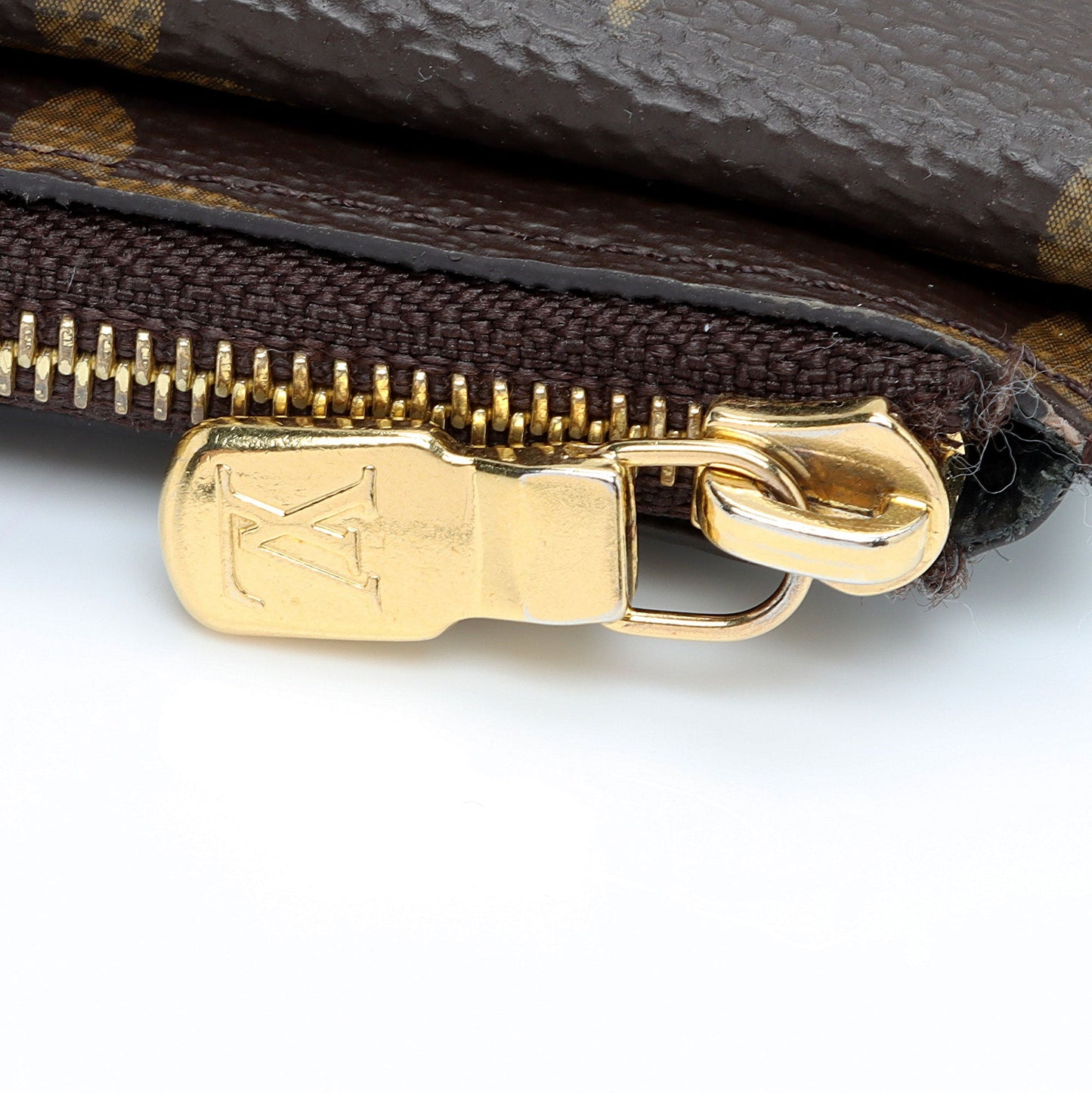Louis Vuitton Monogram Canvas Recto Verso Card Holder (SHF-2QavXS)