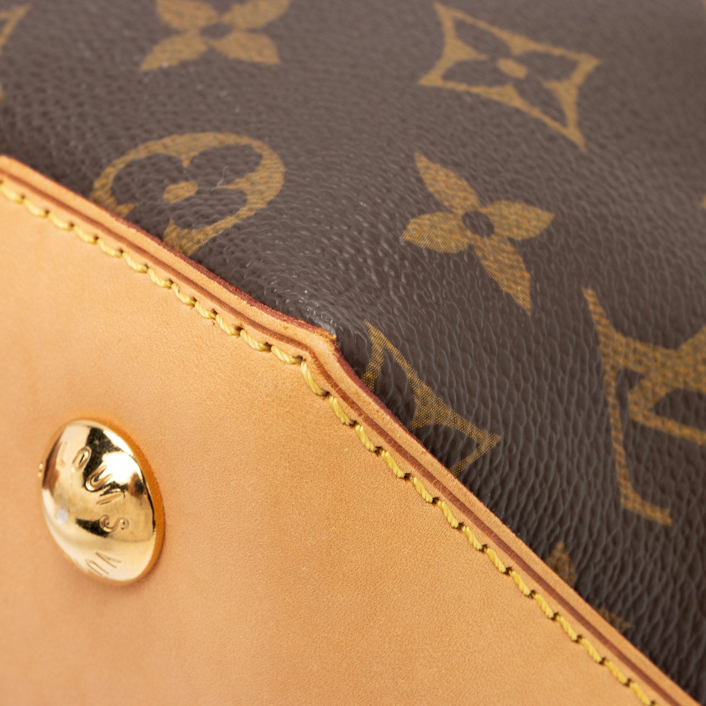 Louis Vuitton Monogram Canvas Wilshire PM Tote (SHF-rZJpDz)