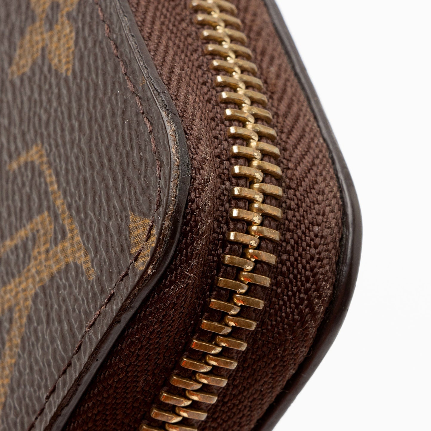 Louis Vuitton Monogram Canvas Zippy Wallet (SHF-UXLzrv)
