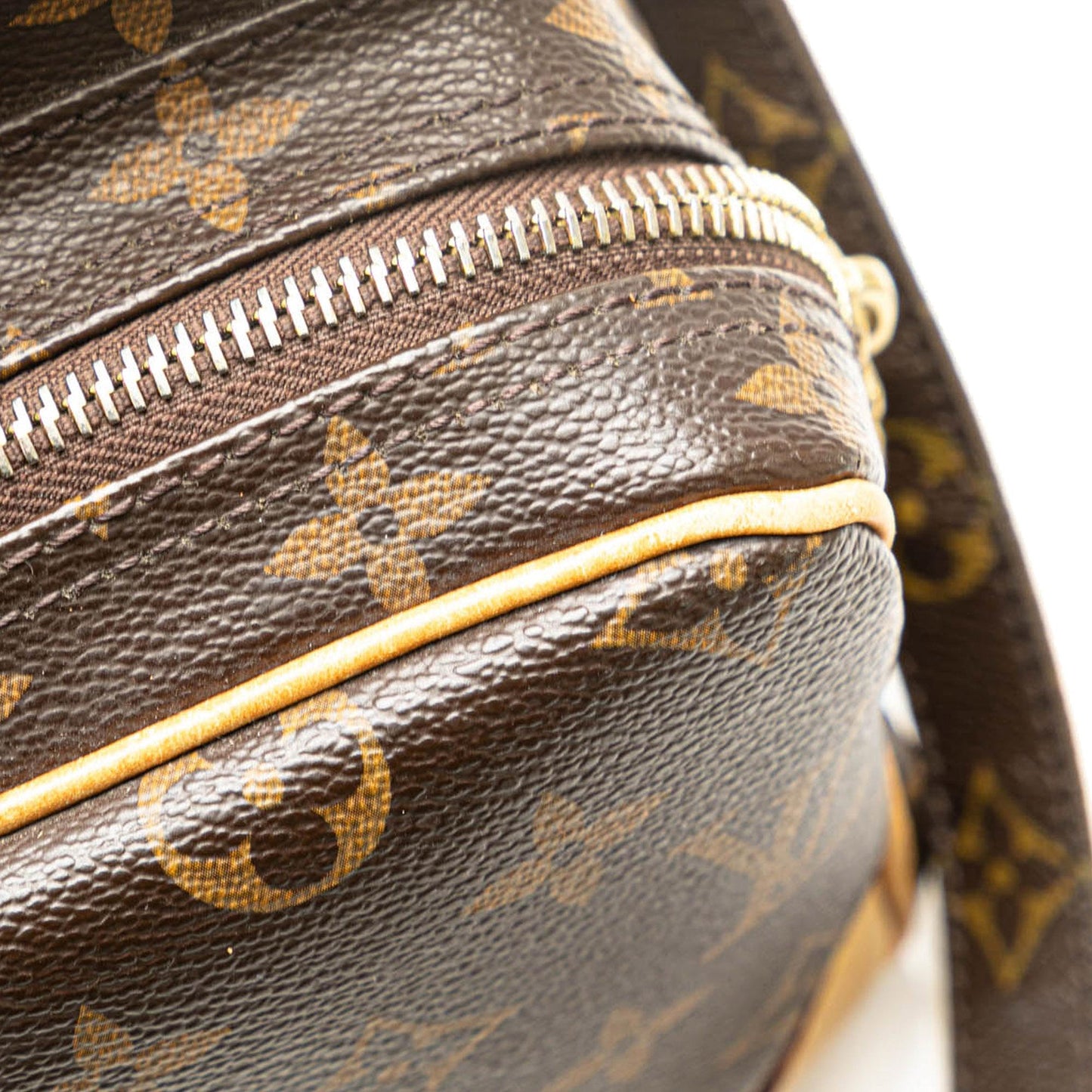 Louis Vuitton Monogram Nil Crossbody Bag