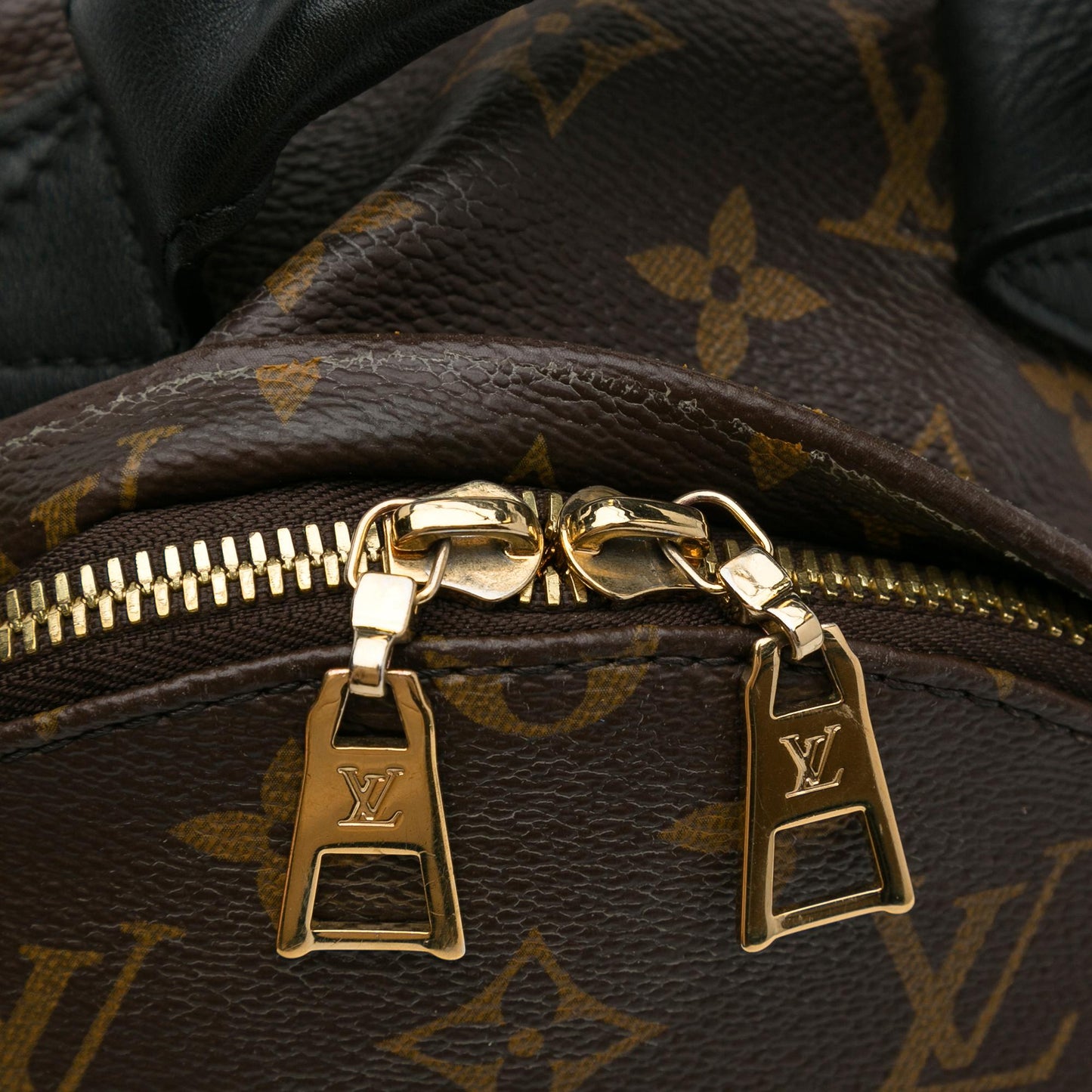 Louis Vuitton Monogram Reverse Palm Springs PM (SHG-HBs8qC)