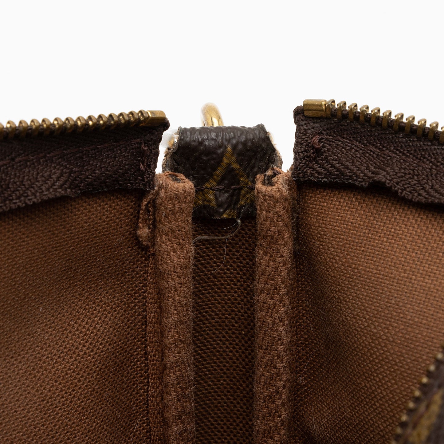 Louis Vuitton Vintage Monogram Canvas Pochette Accessoires (SHF-9OsCbe)