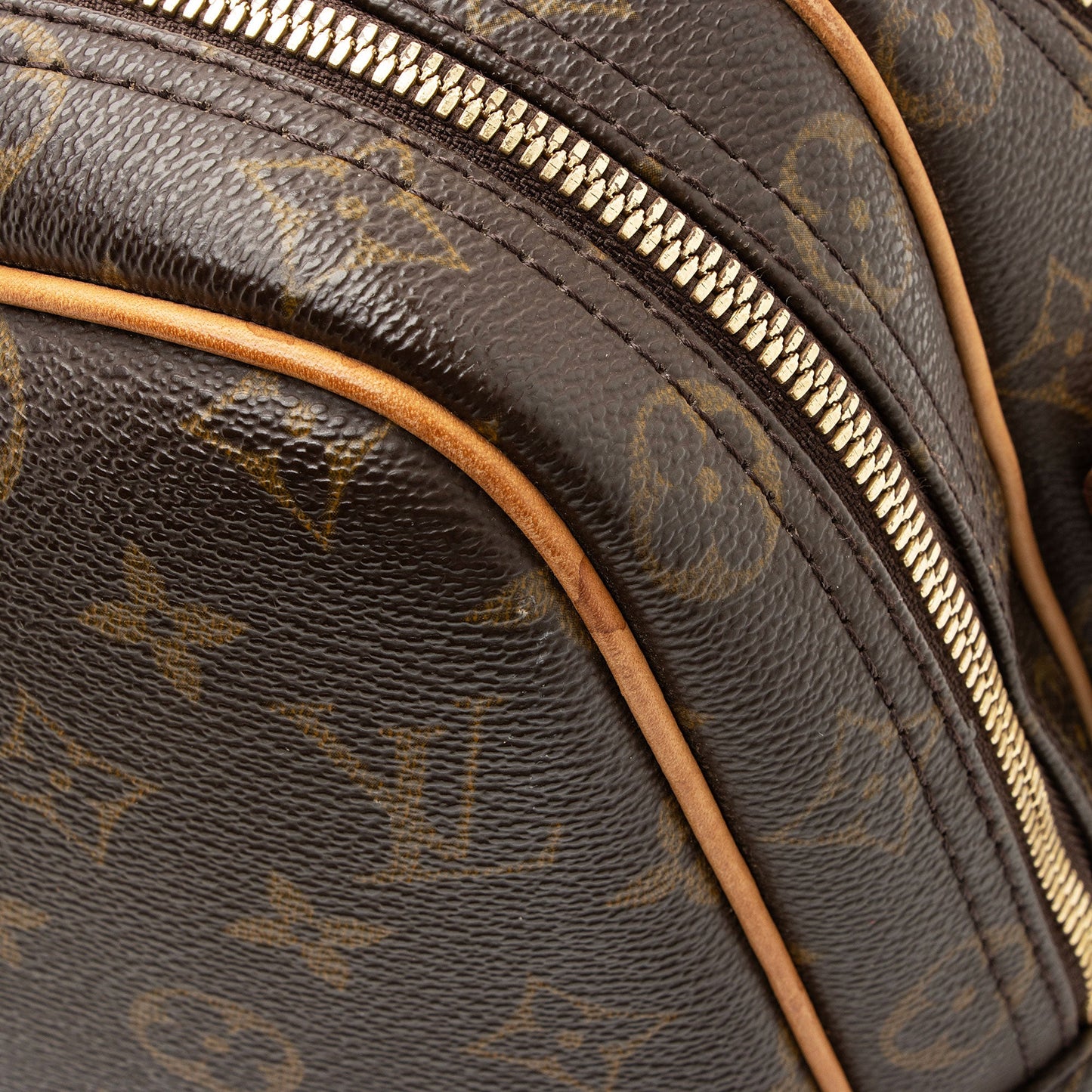 Louis Vuitton Vintage Monogram Canvas Reporter GM Messenger