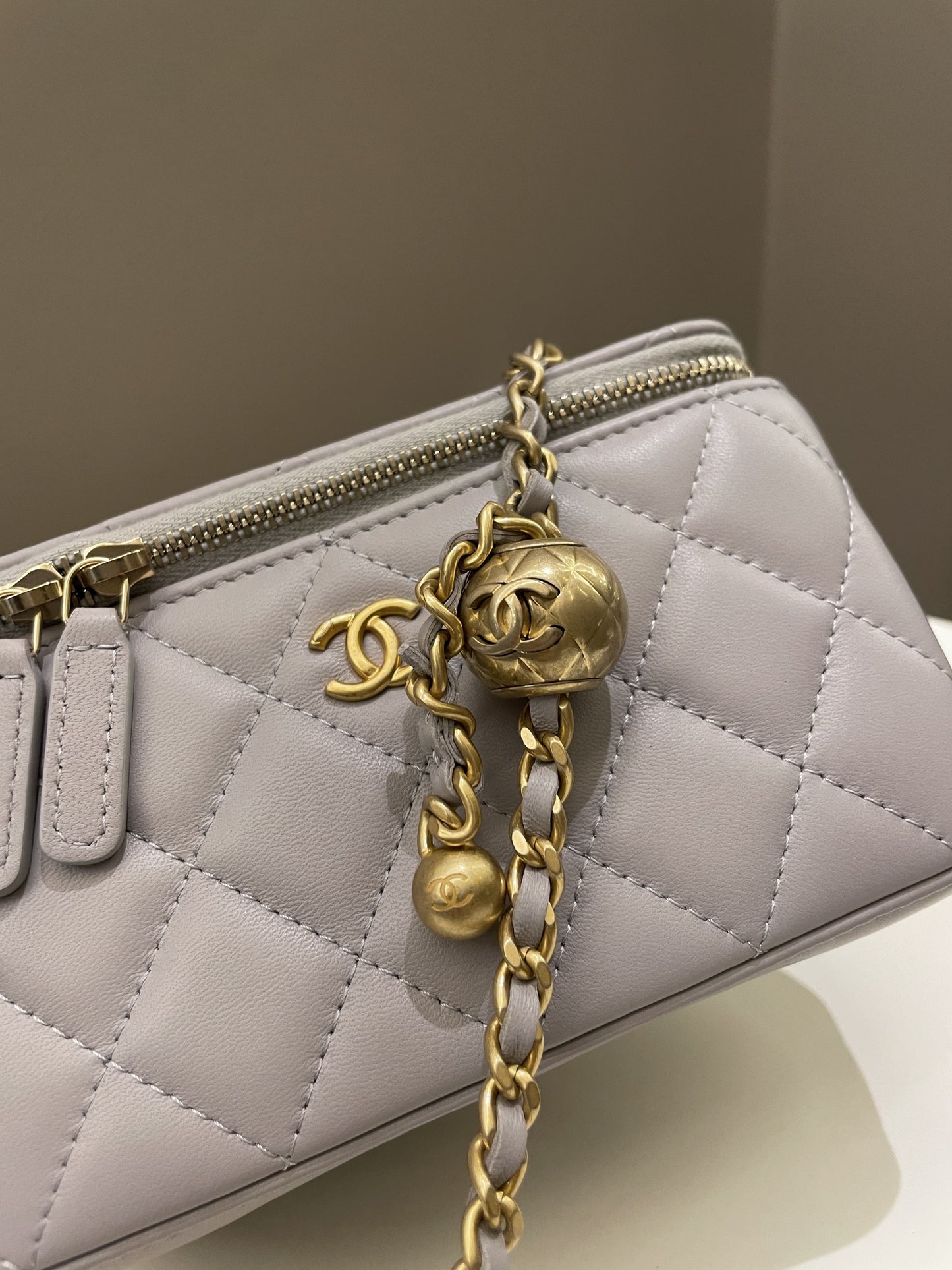 Luxury Chanel Quilted Pearl Crush Vanity Rectangular Grey Lambskin