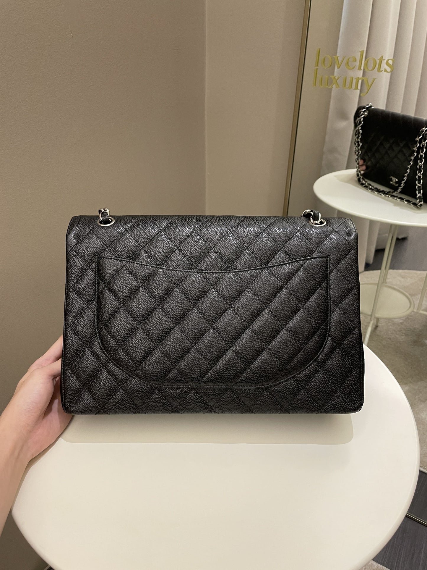 Luxury Chanel Classic Quilted Maxi Single Flap Black Caviar