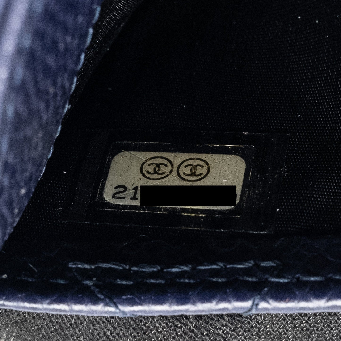 Chanel Classic Card Holder Caviar Navy GHW