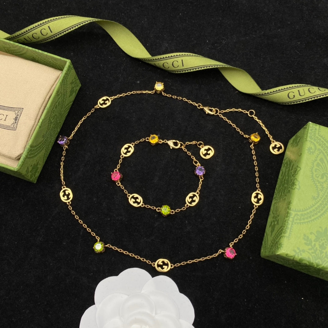 Luxury Gucci INTERLOCKING G BRACELET GEMSTONES