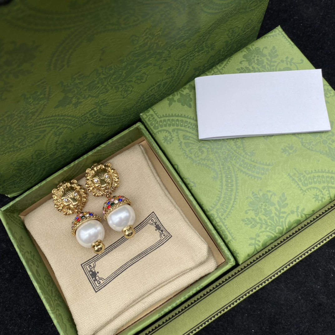 Luxury Gucci GG LION HEAD PEARL COLORED DIAMOND EARRINGS