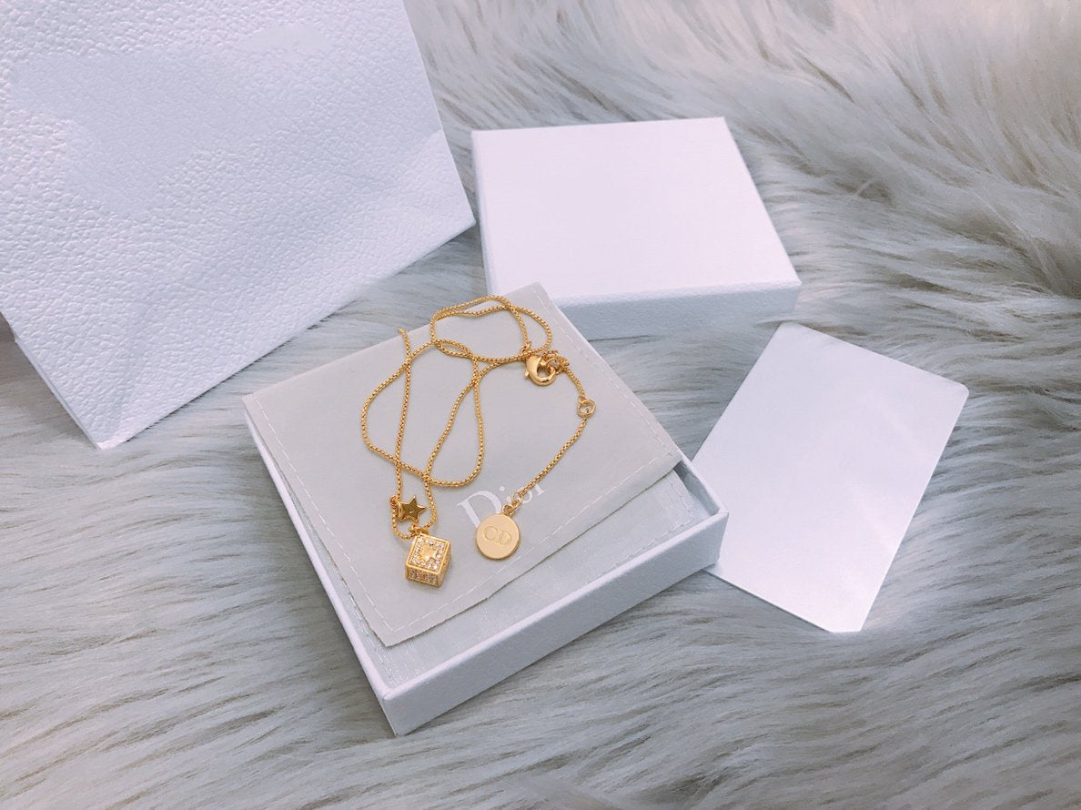 Luxury DiorDICE NECKLACE