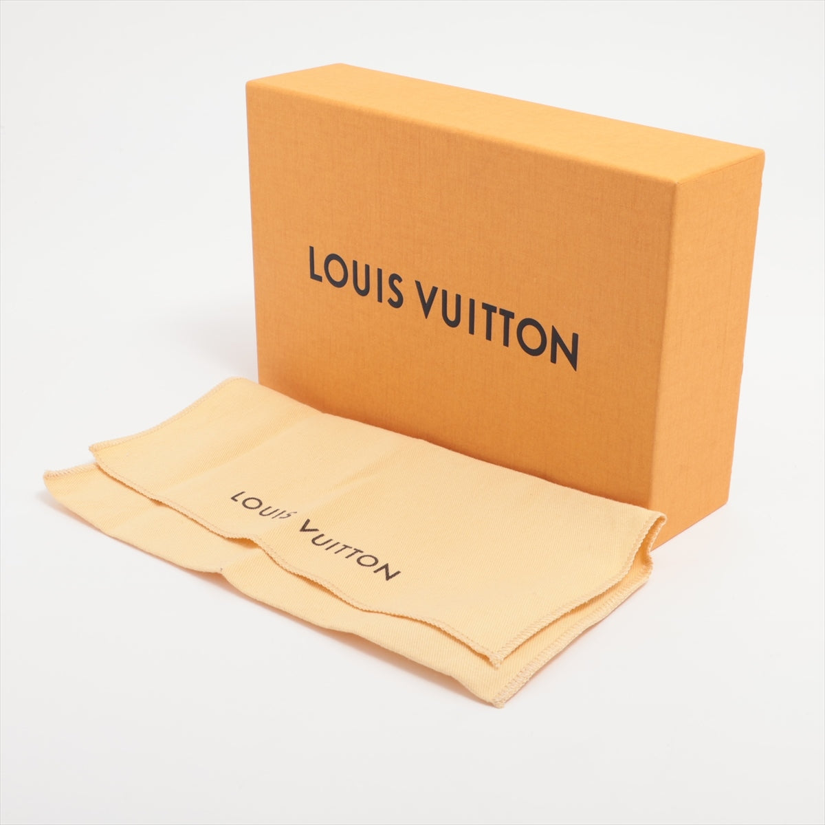 Louis Vuitton Machina Portfolio Clair M80817 Garage Compact Wallet