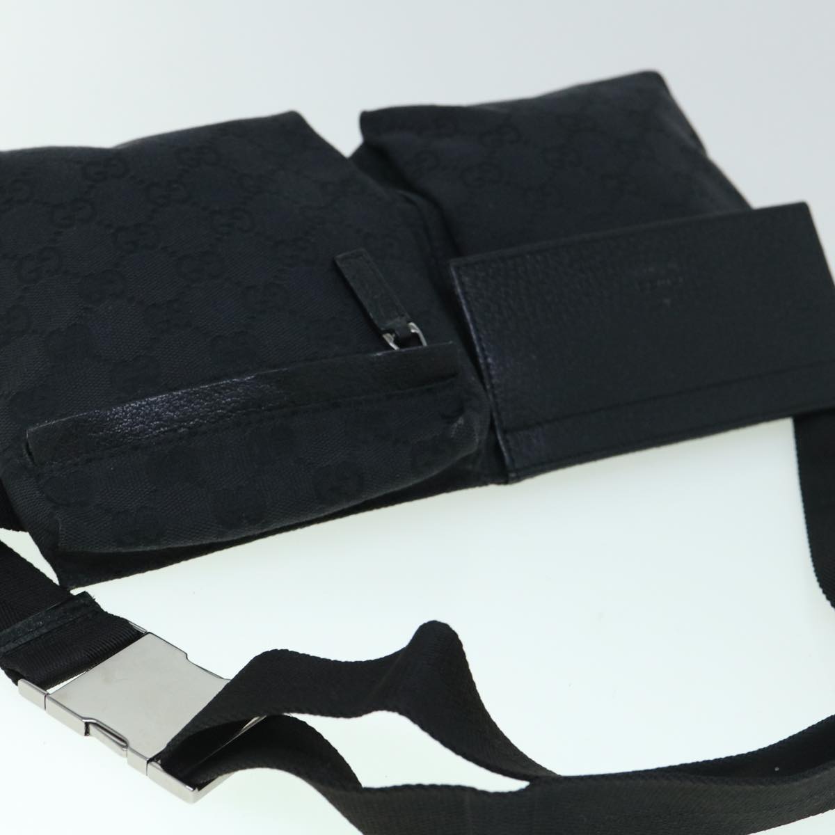 Gucci Canvas Shoulder Bag ()