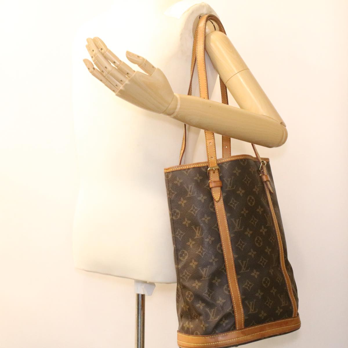 LOUIS VUITTON Monogram Bucket GM Shoulder Bag M42236 LV ac1746