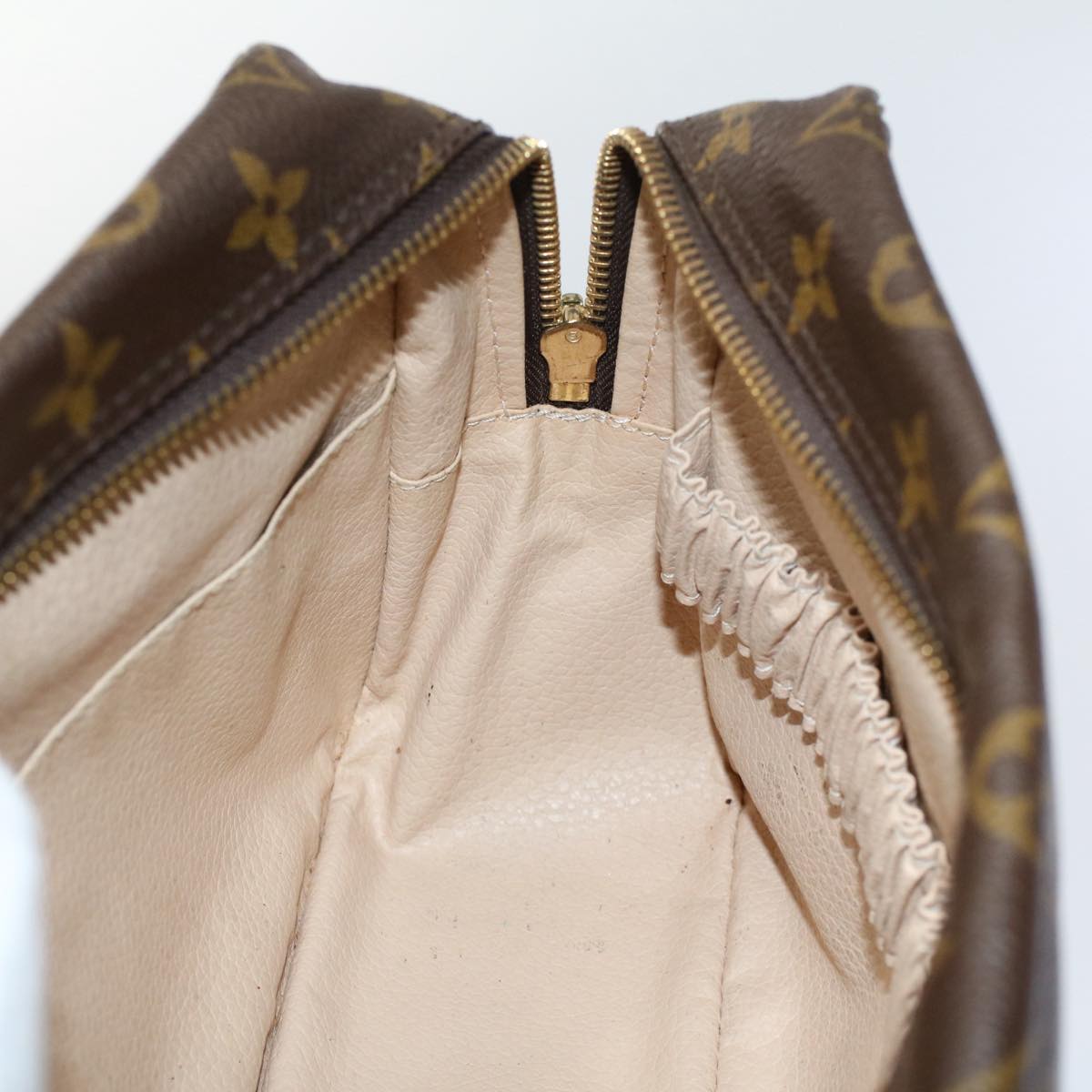 LOUIS VUITTON Monogram Trousse Toilette 28 Clutch Bag M47522 LV am5096
