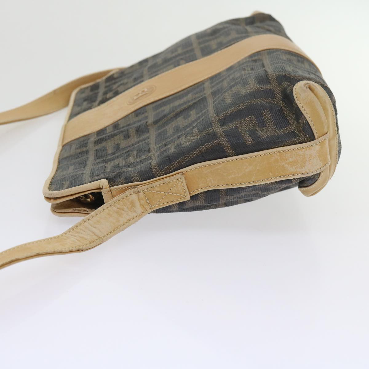 Luxury FendiZucca Canvas Shoulder Bag Black Brownam5406
