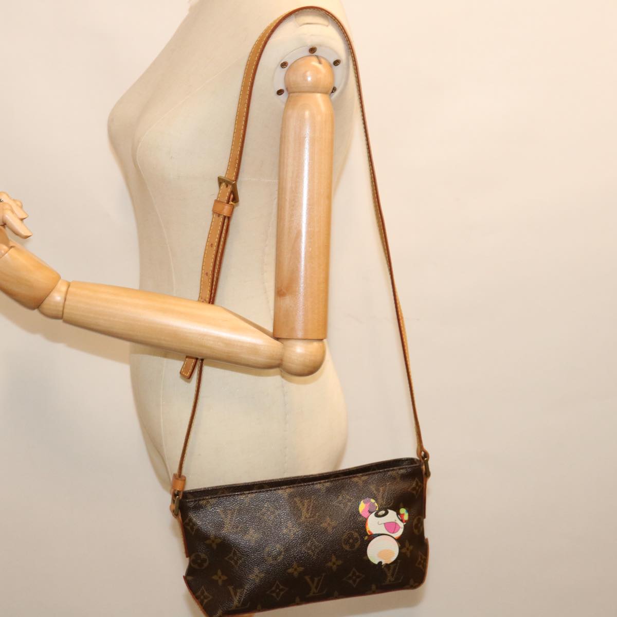 LOUIS VUITTON Monogram Panda Trotteur Shoulder Bag M51241 LV am6046