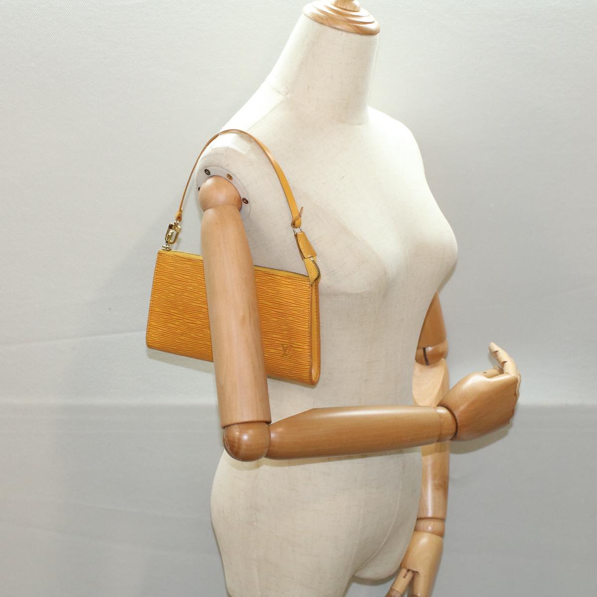 LOUIS VUITTON Epi Pochette Accessoires Pouch Vintage Yellow M52989 ar10195