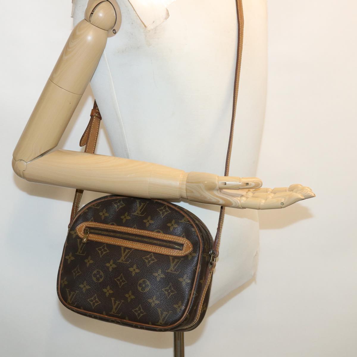 LOUIS VUITTON Monogram Senlis Shoulder Bag M51222 LV ar8258