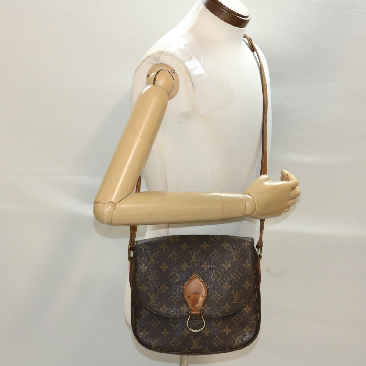 LOUIS VUITTON Monogram Saint Cloud GM Shoulder Bag M51242 LV ar9592