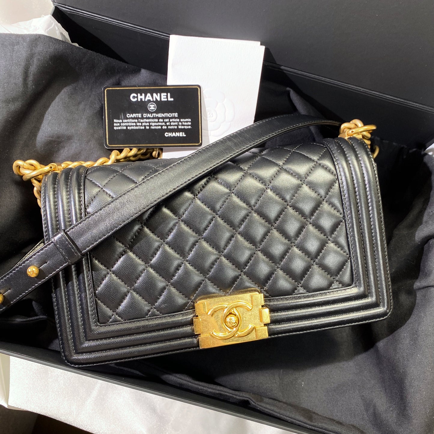 No.2029-Chanel Boy 25cm