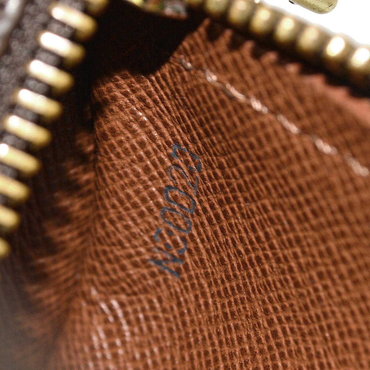 Louis Vuitton 2000 Monogram Papillon 26 Handbag M51366