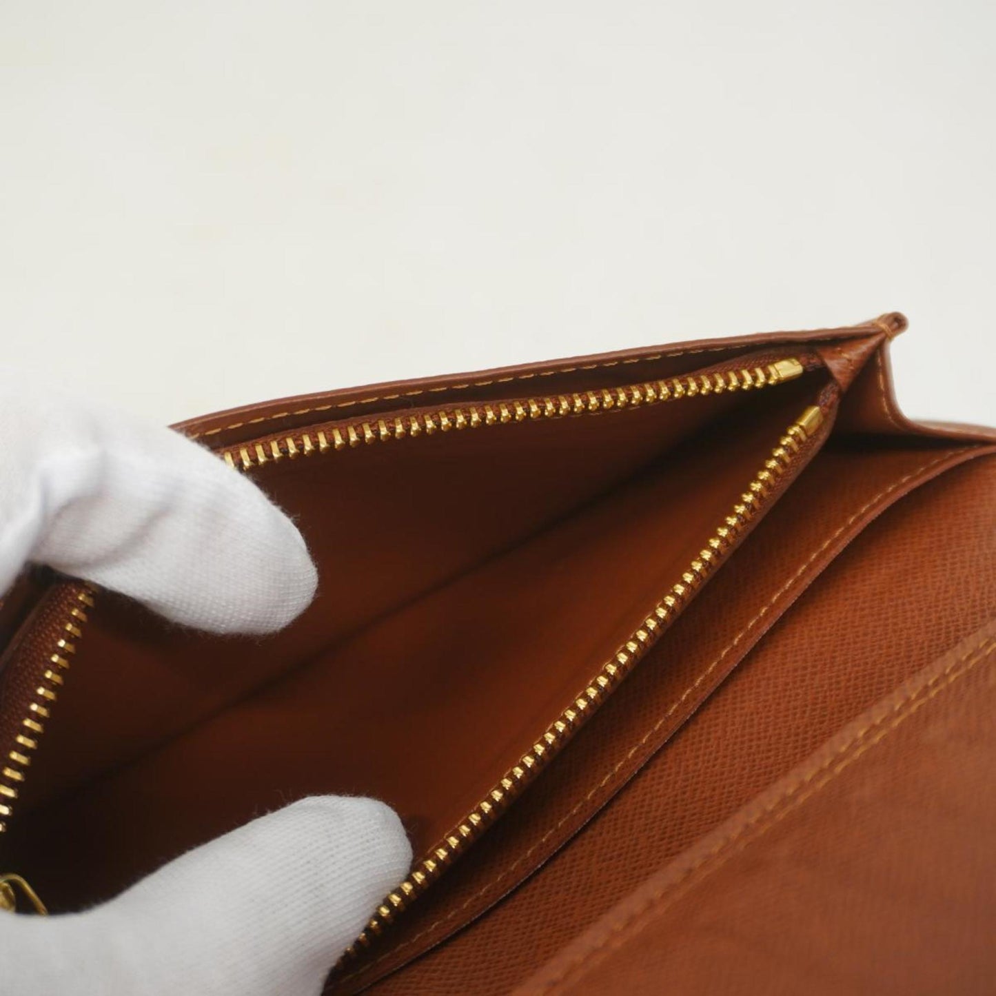 Louis Vuitton Brazza Canvas Wallet ()