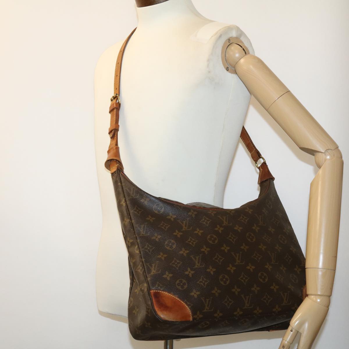 LOUIS VUITTON Monogram Boulogne 35 Shoulder Bag M51260 LV bs1284