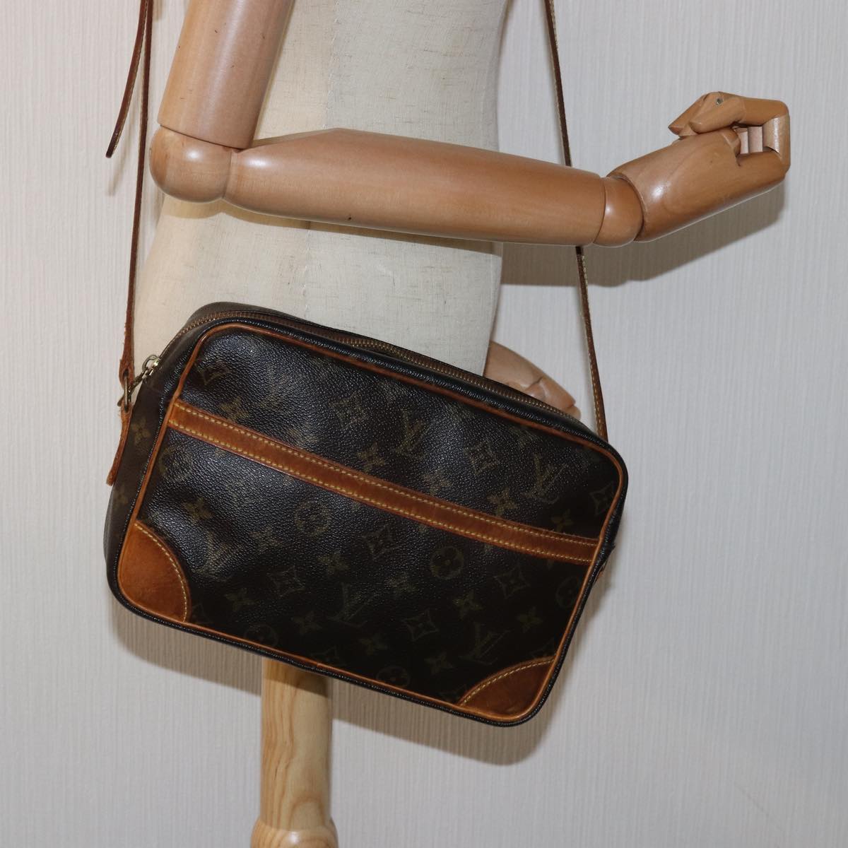 LOUIS VUITTON Monogram Trocadero 27 Shoulder Bag M51274 LV bs14359