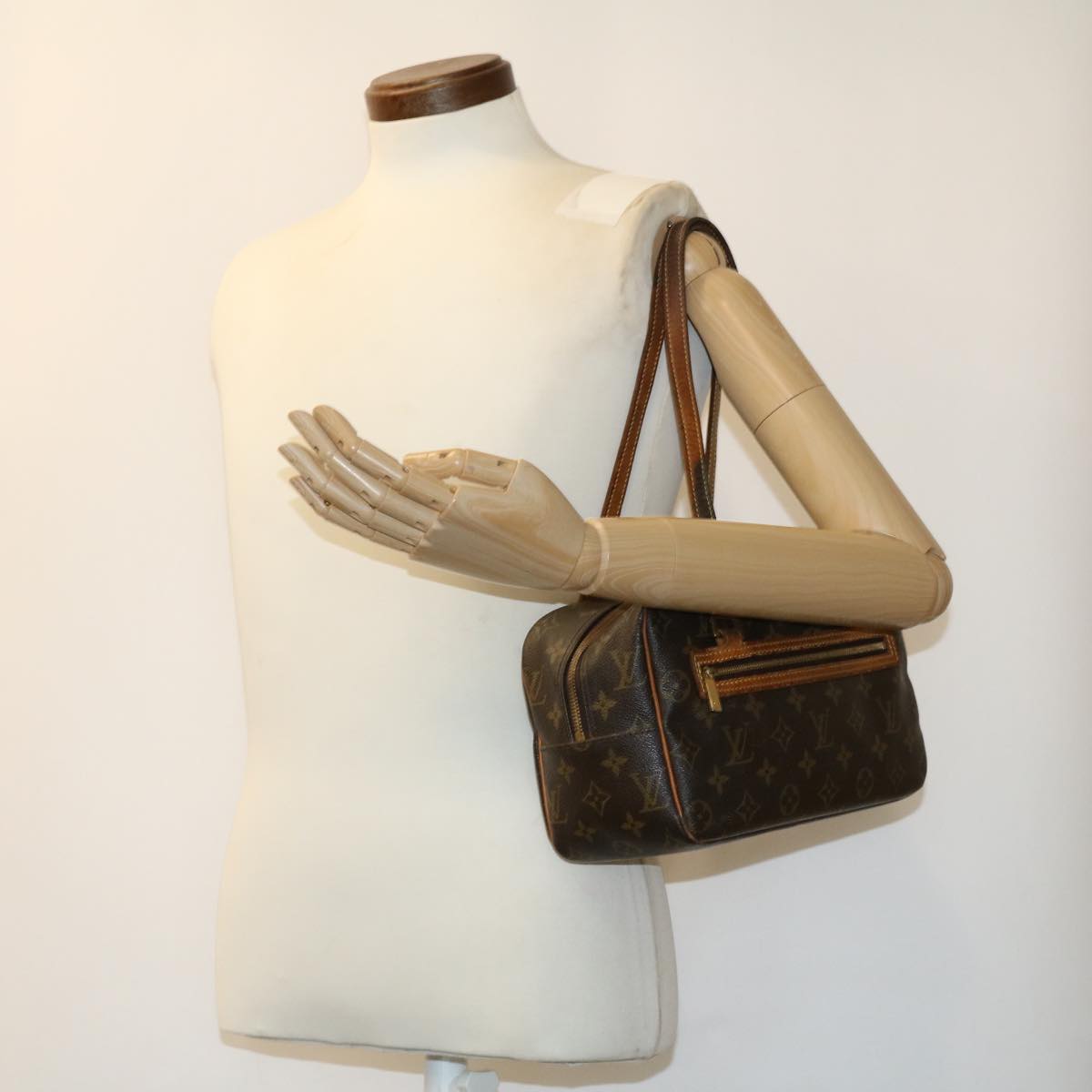 LOUIS VUITTON Monogram Cite MM Hand Bag M51182 LV bs1594