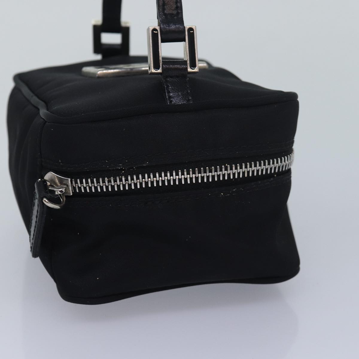 Luxury Fendi Vanity Pouch Nylon Blackbs16370