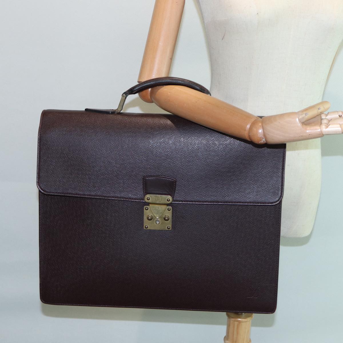 LOUIS VUITTON Taiga Serviette Moskova Business Bag Acajou M30036 LV bs17181