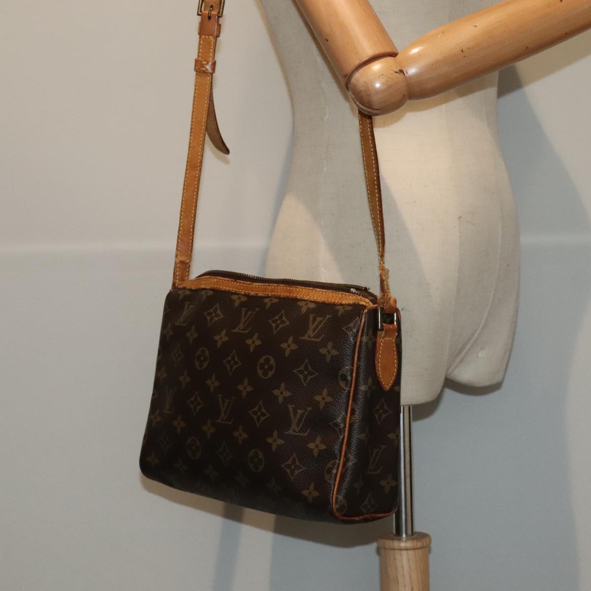 LOUIS VUITTON Monogram Tulle Lee Shoulder Bag M51348 LV bs17394