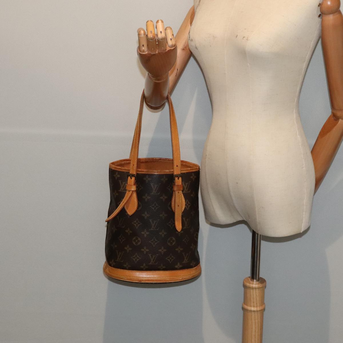 LOUIS VUITTON Monogram Bucket PM Shoulder Bag M42238 LV bs17397