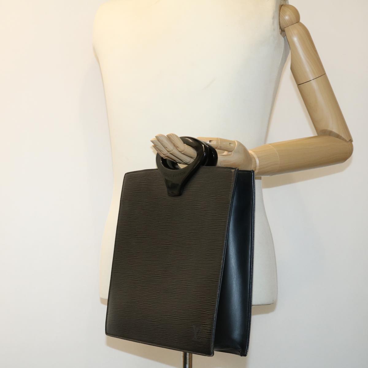 LOUIS VUITTON Epi Ombre Hand Bag Black M52102 LV bs1766