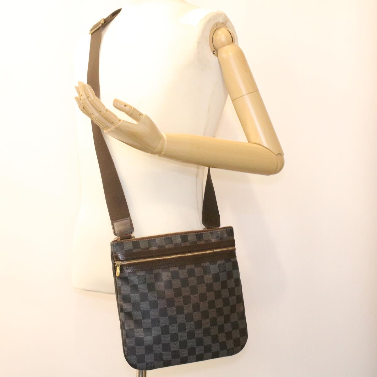 LOUIS VUITTON Damier Ebene Pochette Bosphore Shoulder Bag N51111 LV bs3896