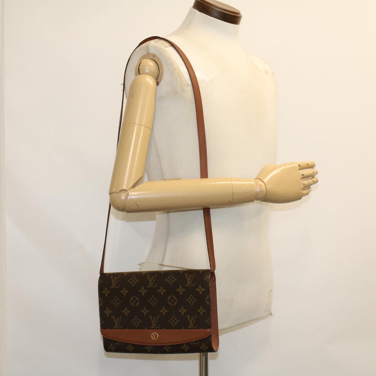 LOUIS VUITTON Monogram Bordeaux 24 Shoulder Bag M51798 LV bs6256