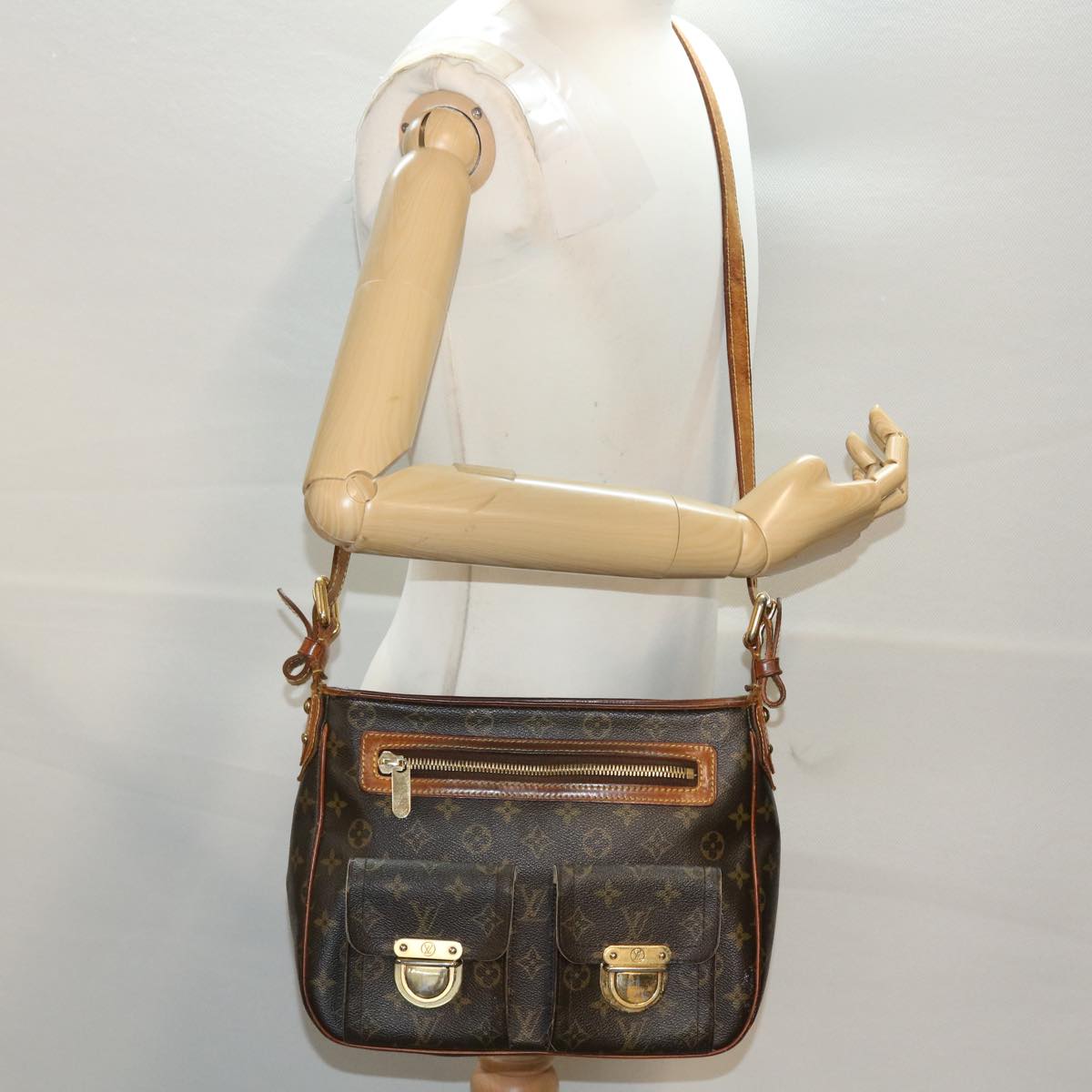 LOUIS VUITTON Monogram Hudson GM Shoulder Bag M40045 LV bs6371