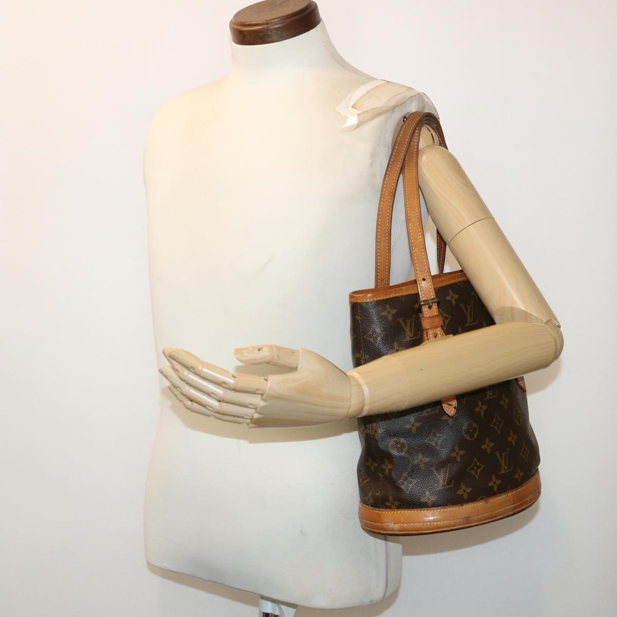 LOUIS VUITTON Monogram Bucket PM Shoulder Bag M42238 LV bs6531