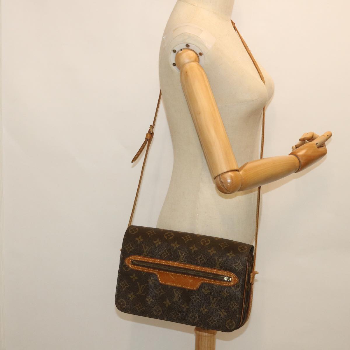 LOUIS VUITTON Monogram Saint Germain 28 Shoulder Bag M51207 LV bs8787