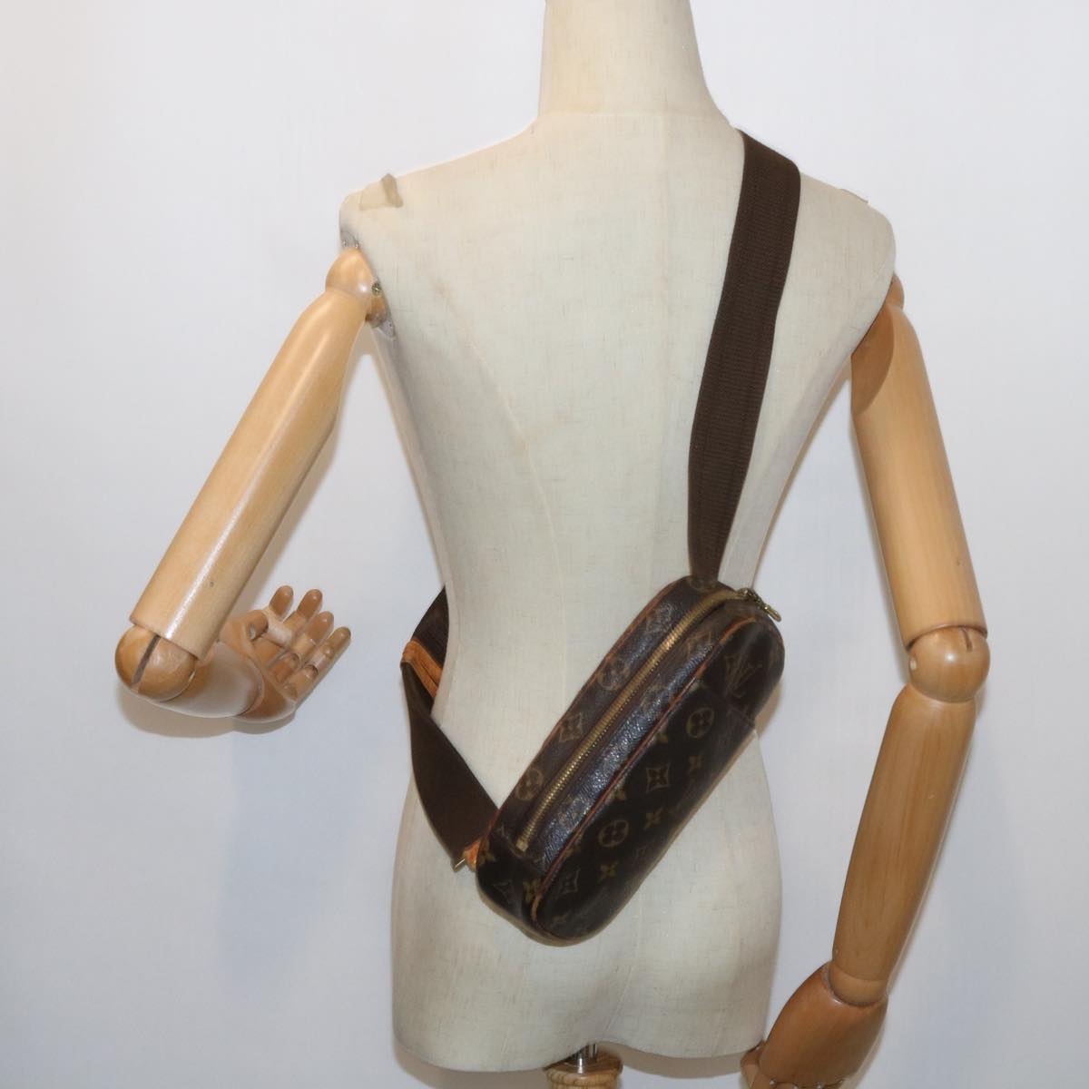LOUIS VUITTON Monogram Pochette Gange Shoulder Bag M51870 LV bs8947
