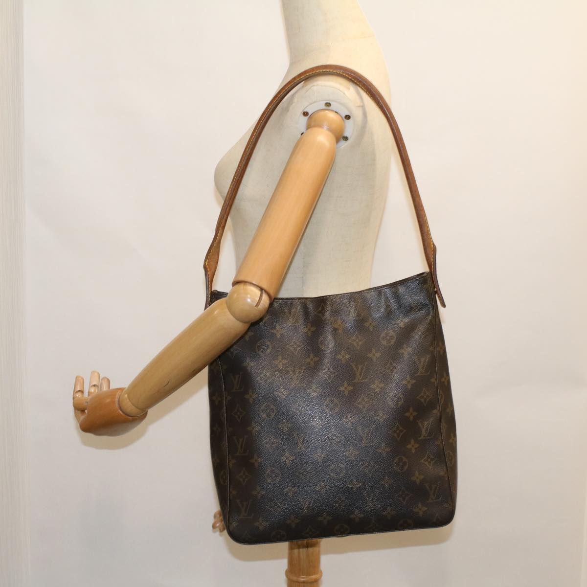 LOUIS VUITTON Monogram Looping GM Shoulder Bag M51145 LV bs9296