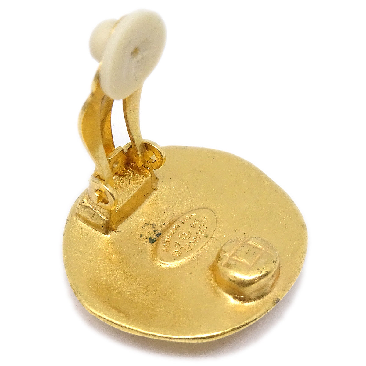 Luxury Chanel Button Earrings Gold Clip-On Large 96P