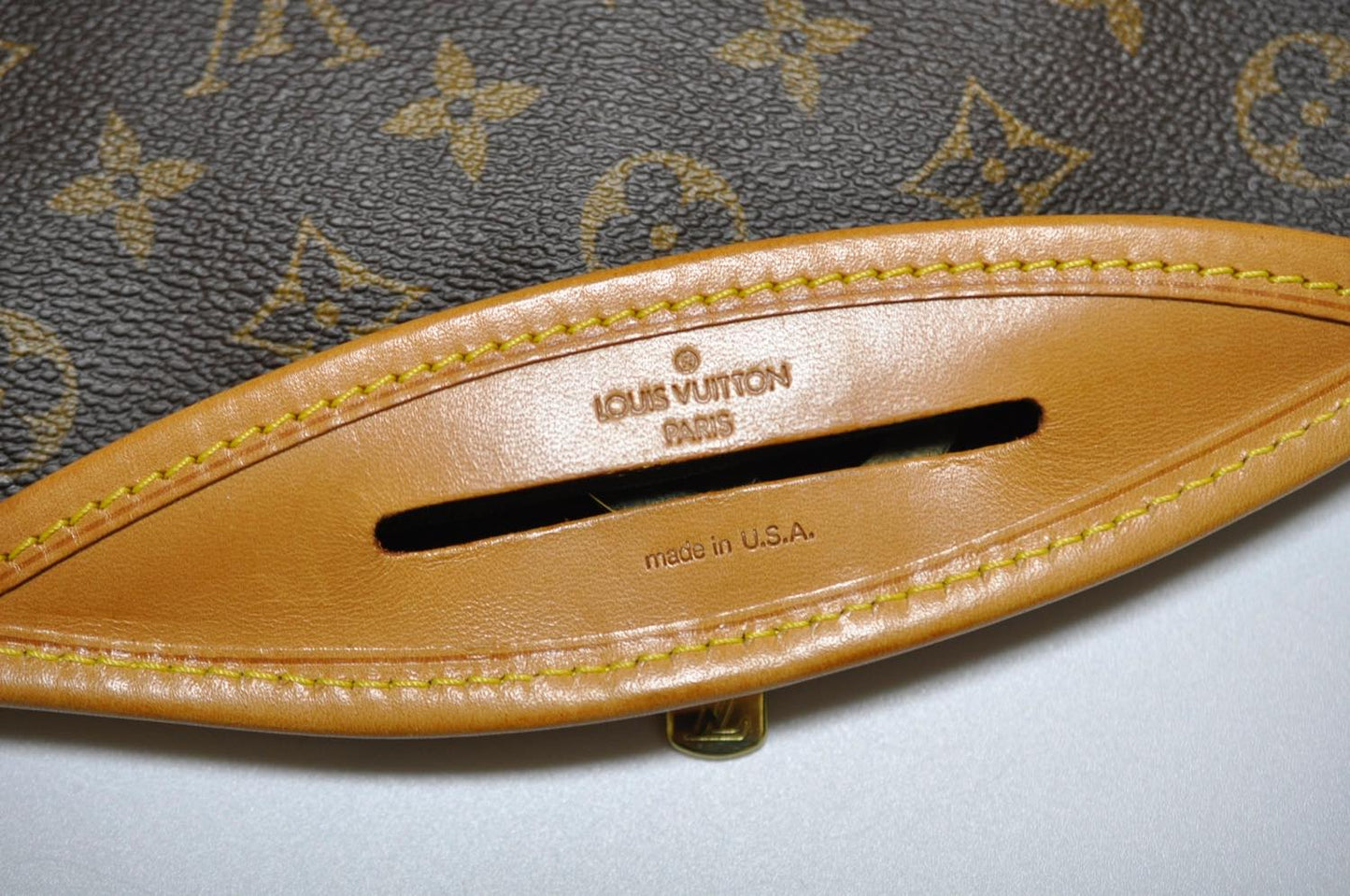 Louis Vuitton Garment Case Canvas Travel Bag ()