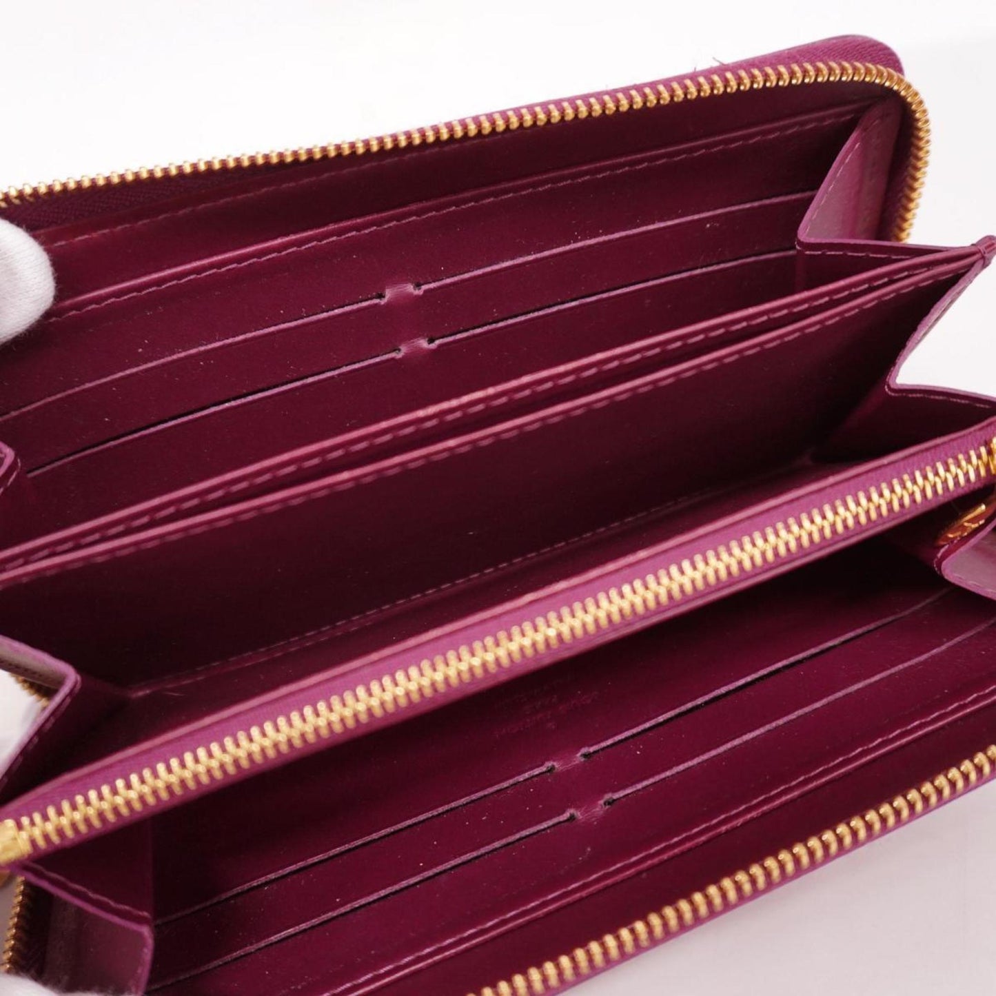 Louis Vuitton Zippy Wallet Patent Leather Wallet ()
