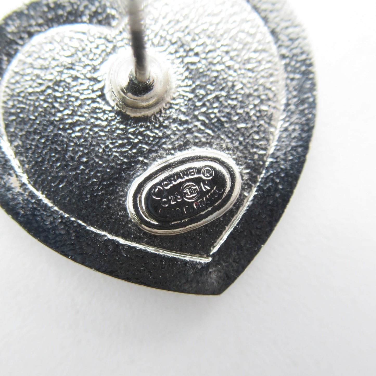 Chanel Peace Heart C23N Peace Jewelry GP (Gen Mecca) Rhinestone Silver