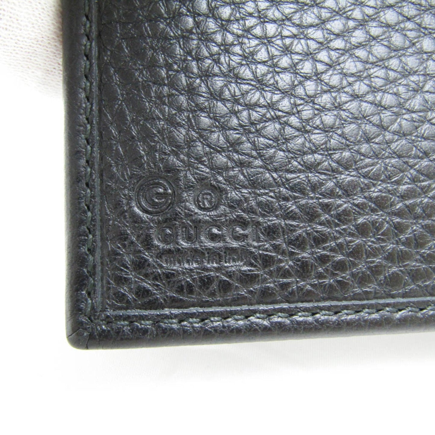 Gucci -- Leather Wallet ()