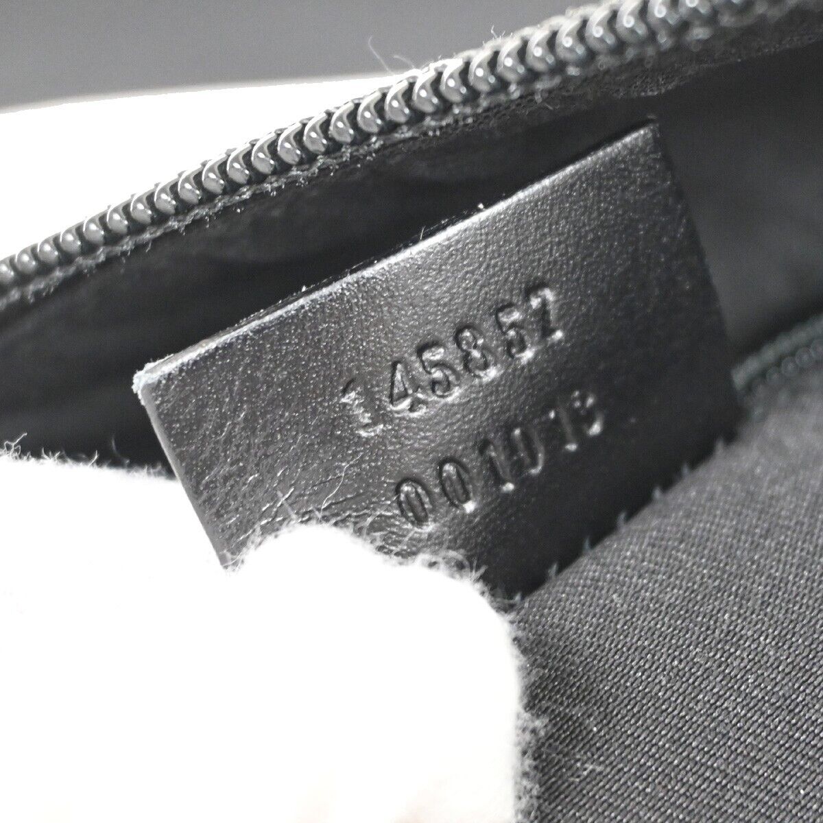 Gucci Gg Canvas Canvas Shoulder Bag ()