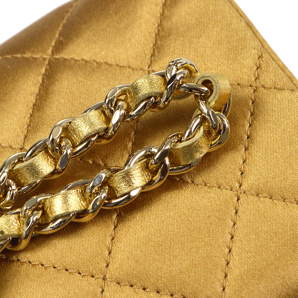 Luxury Chanel 2006-2008 Evening Bag Gold Satin