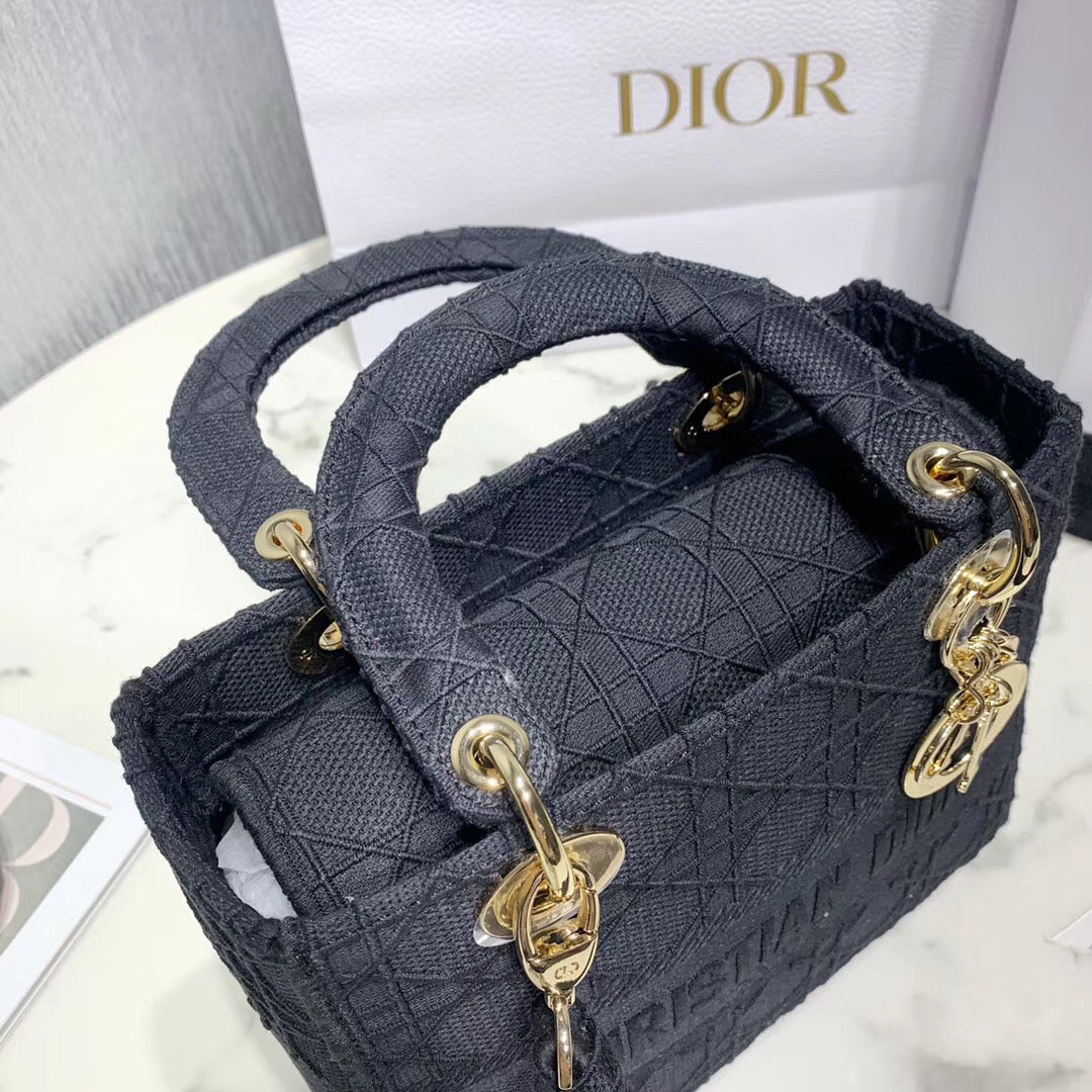 Luxury DiorMedium Lady D-Lite Bag In Black Embroidered Canvas